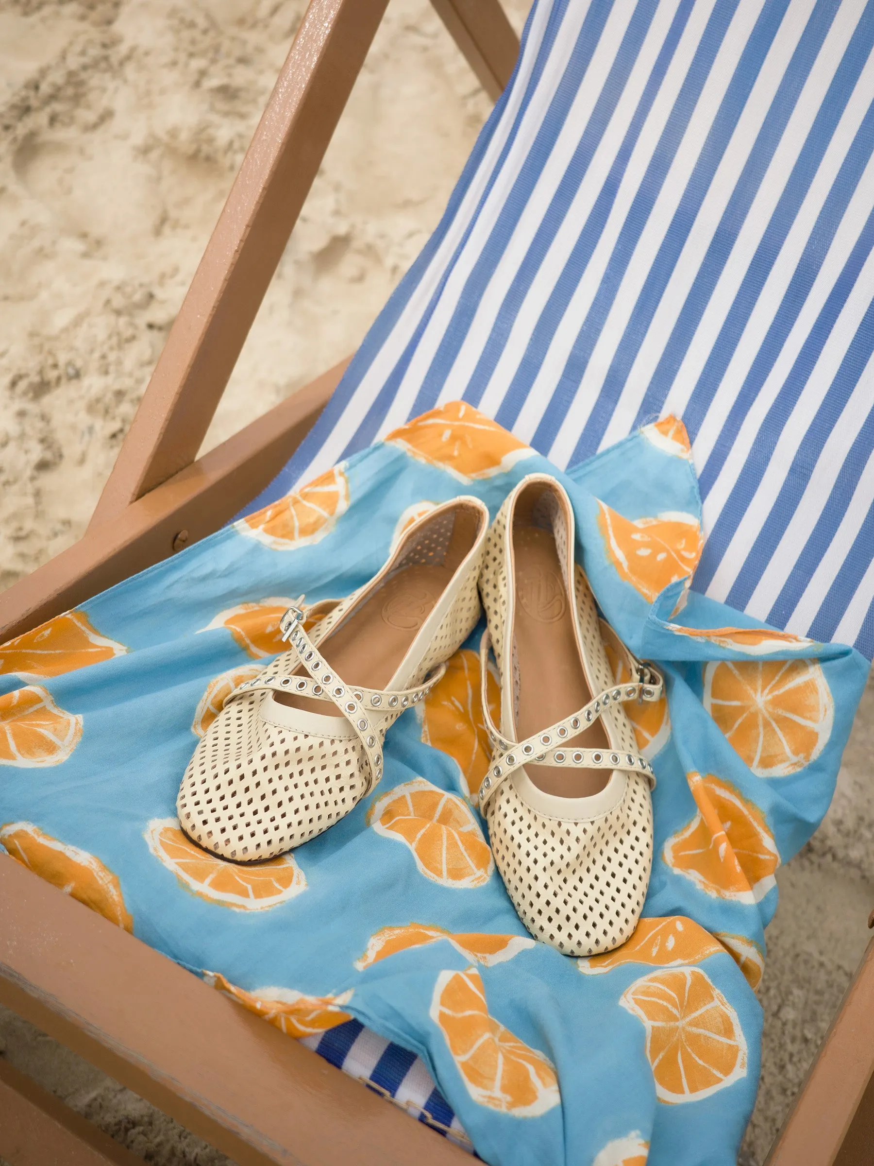 Éclairs 𓆟 Round Toe Grommet-Strap Ballerina Flats