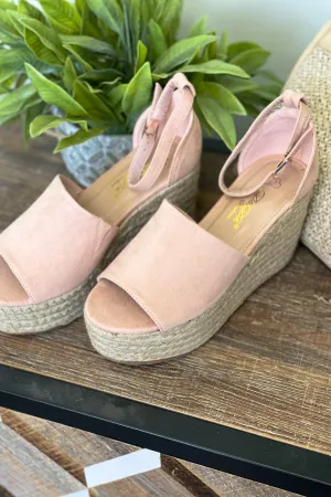 Daelyn Wedges: Blush